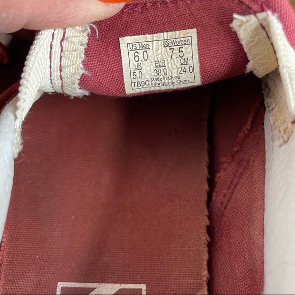 VANS Unisex Maroon Perforated Leather Slip Ons Men’s 6 , Women’s 7.5 - Picture 3 of 10